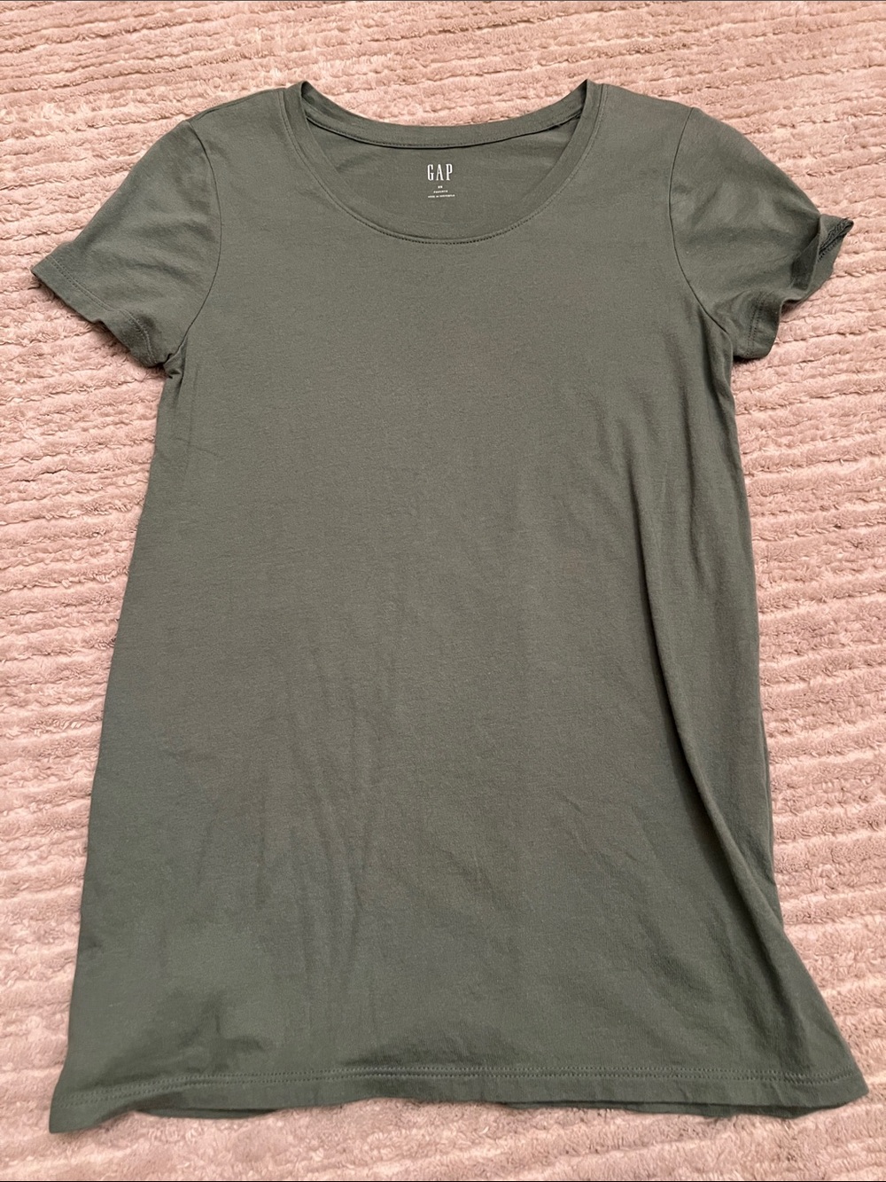 GAP Women's Short Sleeve Crew Tee in Olive